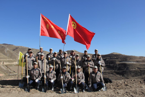 有一種奉獻(xiàn)叫“五四精神”，有一種擔(dān)當(dāng)叫“青年突擊隊(duì)”